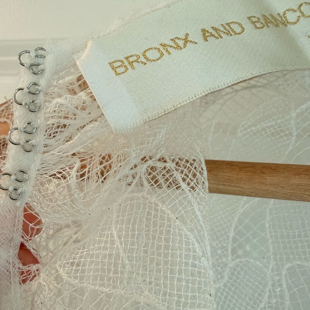 NWOT Maraya Arabella Lace Mini Dress in WhiteBronx and Banco - Picture 9 of 16